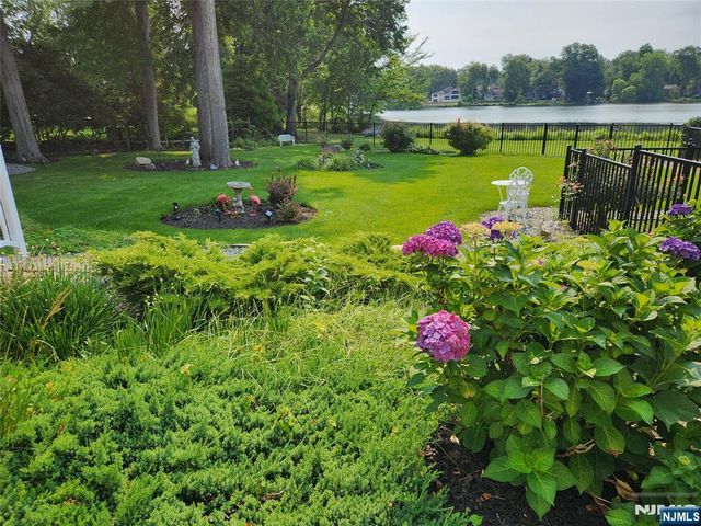 237 Woodfield Road, Twp Of Washington, NJ 07676