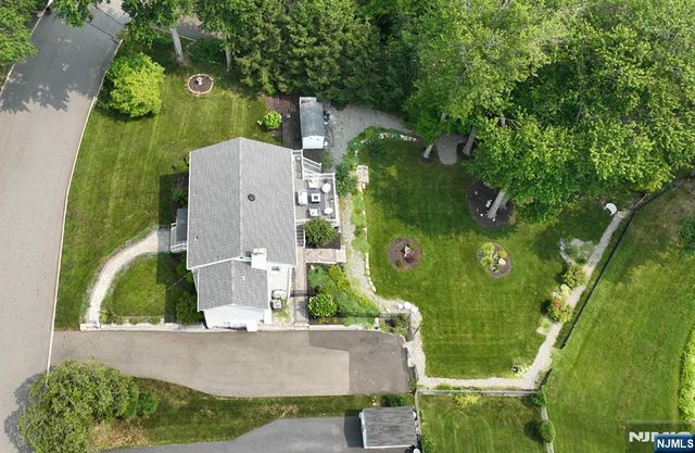 237 Woodfield Road, Twp Of Washington, NJ 07676