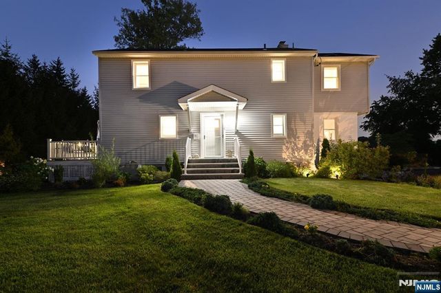 237 Woodfield Road, Twp Of Washington, NJ 07676