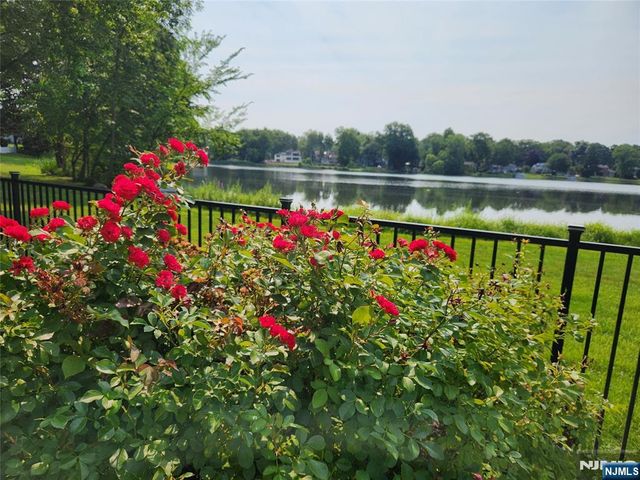 237 Woodfield Road, Twp Of Washington, NJ 07676
