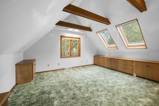 2515 W Wending DRIVE, Glendale, WI 53209