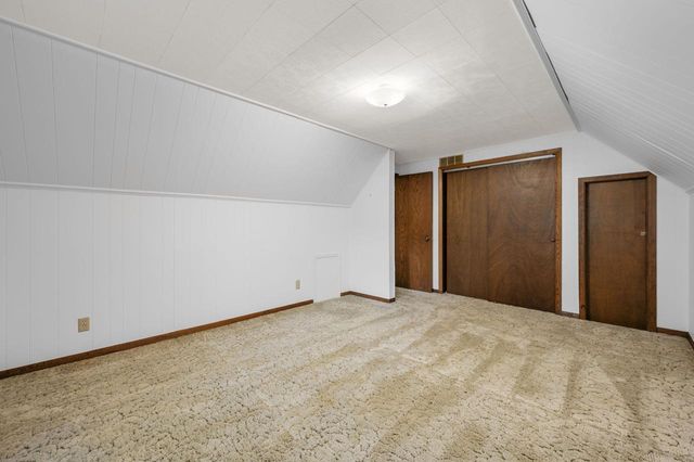 2515 W Wending DRIVE, Glendale, WI 53209