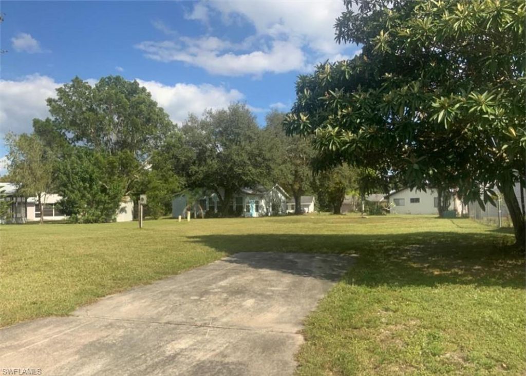 2007 Schooner DR, LABELLE, FL 33935 — exterior