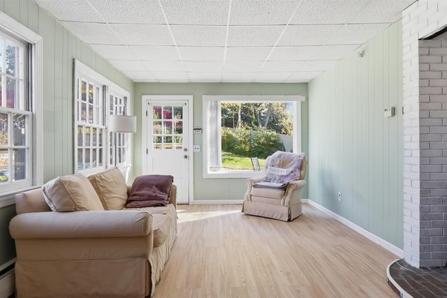 3 Cardinal Drive, Hudson, NH 03051
