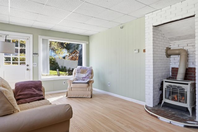 3 Cardinal Drive, Hudson, NH 03051