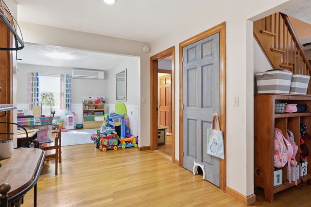 3 Cardinal Drive, Hudson, NH 03051