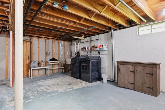 3 Cardinal Drive, Hudson, NH 03051