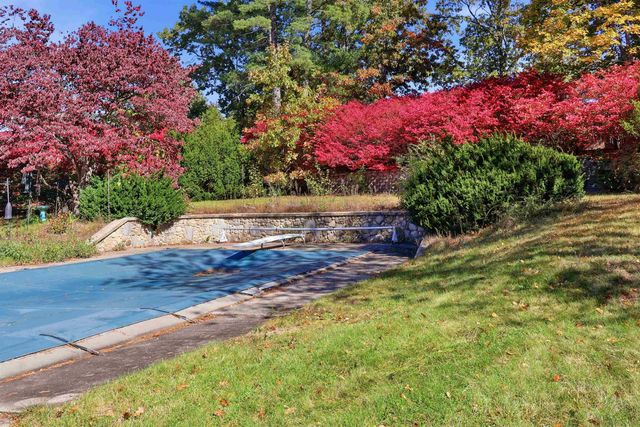 3 Cardinal Drive, Hudson, NH 03051