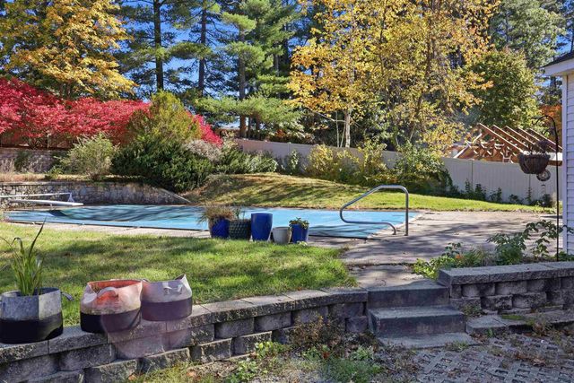3 Cardinal Drive, Hudson, NH 03051