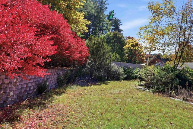 3 Cardinal Drive, Hudson, NH 03051