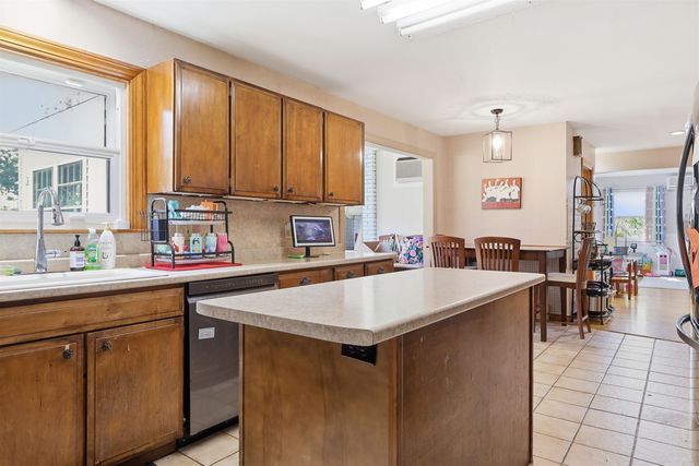 3 Cardinal Drive, Hudson, NH 03051