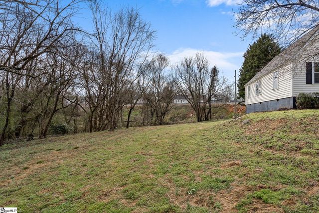 1 Frost Street, Pelzer, SC 29669