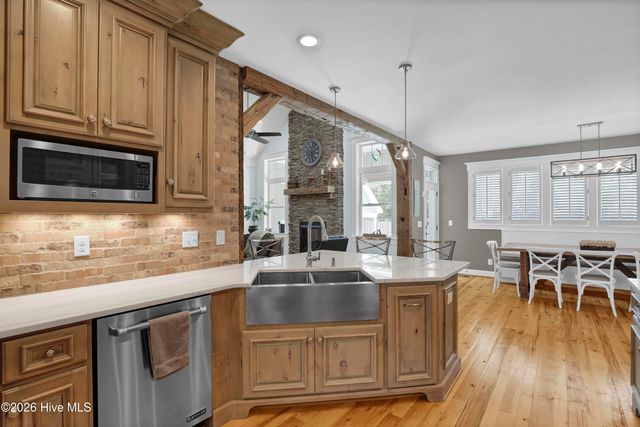 207 Ottaway Court, Hampstead, NC 28443