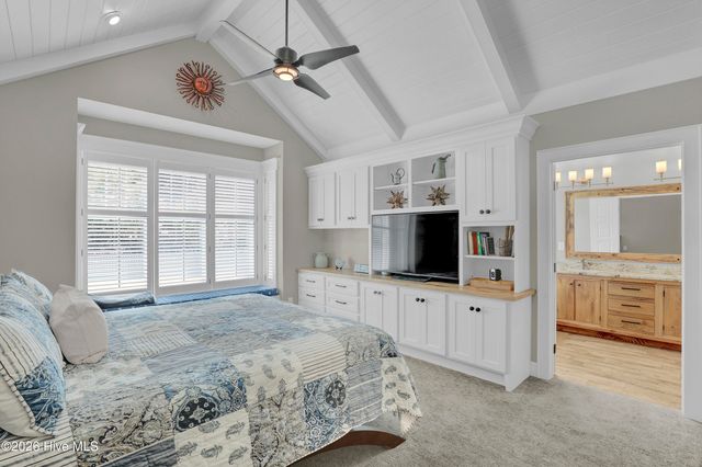 207 Ottaway Court, Hampstead, NC 28443