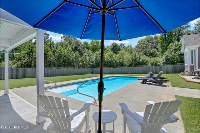 207 Ottaway Court, Hampstead, NC 28443