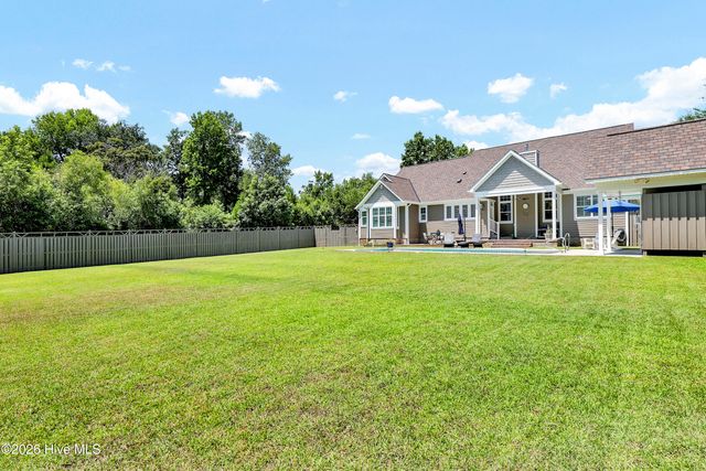 207 Ottaway Court, Hampstead, NC 28443
