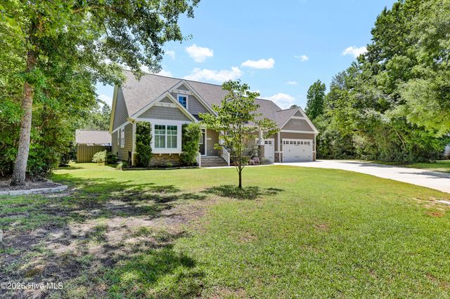207 Ottaway Court, Hampstead, NC 28443
