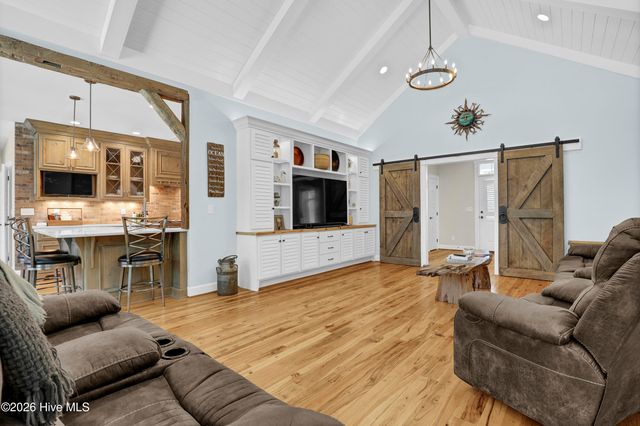 207 Ottaway Court, Hampstead, NC 28443