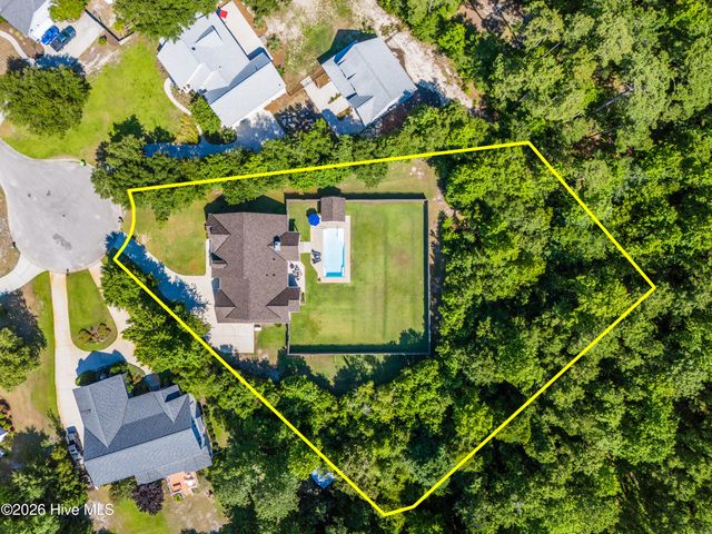 207 Ottaway Court, Hampstead, NC 28443