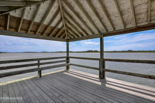 207 Ottaway Court, Hampstead, NC 28443