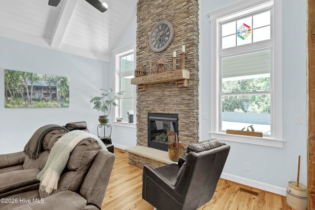 207 Ottaway Court, Hampstead, NC 28443