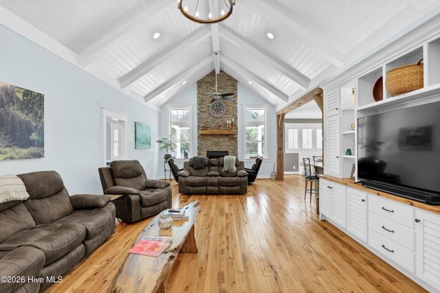 207 Ottaway Court, Hampstead, NC 28443