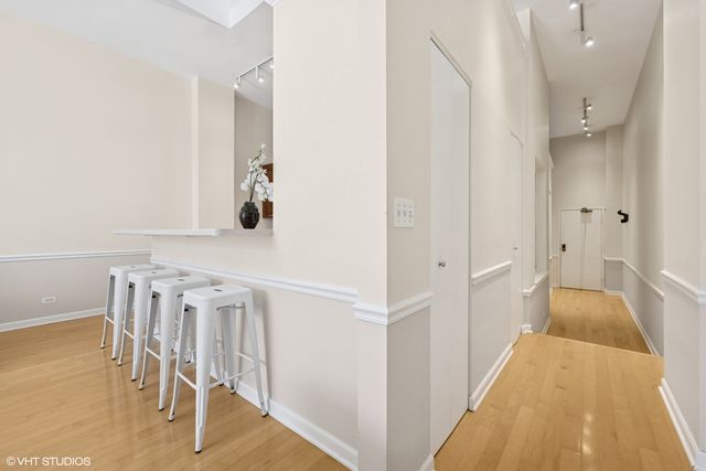 807 Church Street 503, Evanston, IL 60201