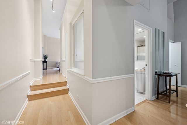 807 Church Street 503, Evanston, IL 60201