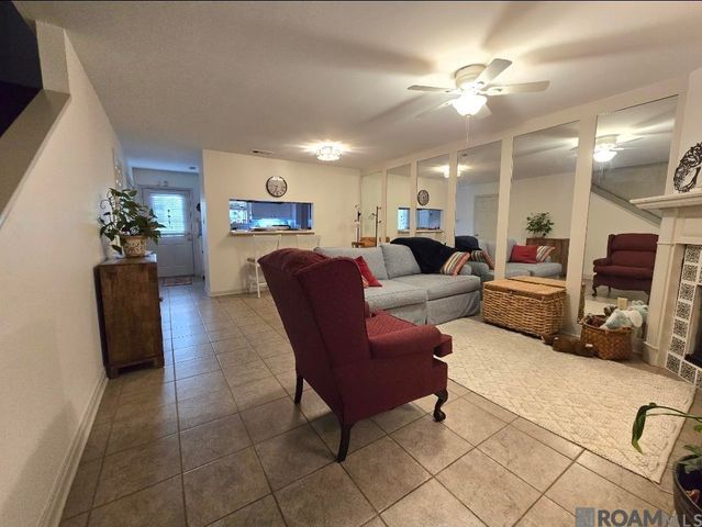 81 Brent Ct, Baton Rouge, LA 70808