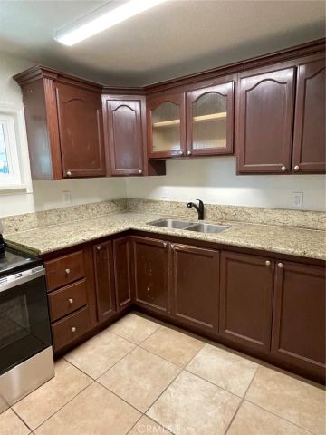 835 E Nocta, Ontario, CA 91764