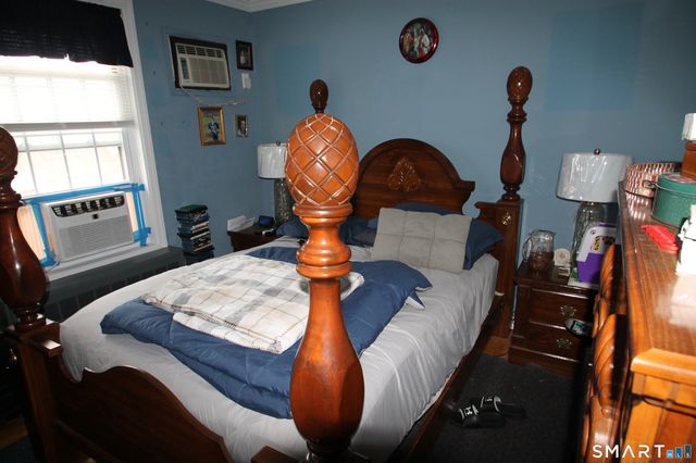 261 Pennsylvania Avenue 261, Bridgeport, CT 06610