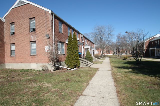 261 Pennsylvania Avenue 261, Bridgeport, CT 06610