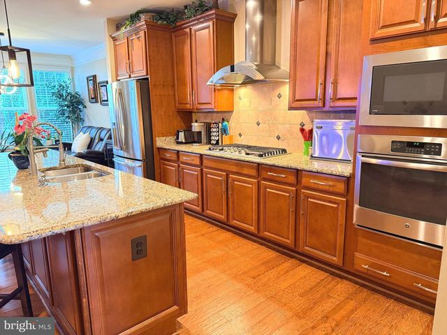 24619 GREYSTEEL SQ, Aldie, VA 20105