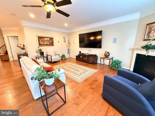 24619 GREYSTEEL SQ, Aldie, VA 20105