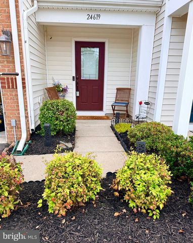 24619 GREYSTEEL SQ, Aldie, VA 20105