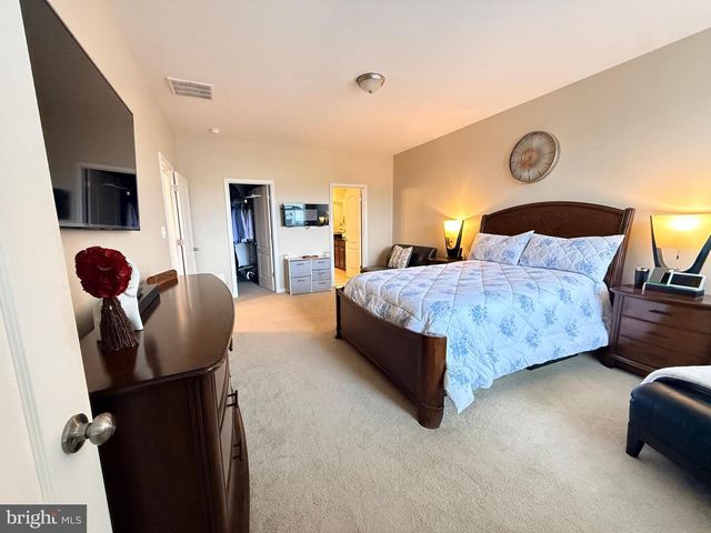 24619 GREYSTEEL SQ, Aldie, VA 20105