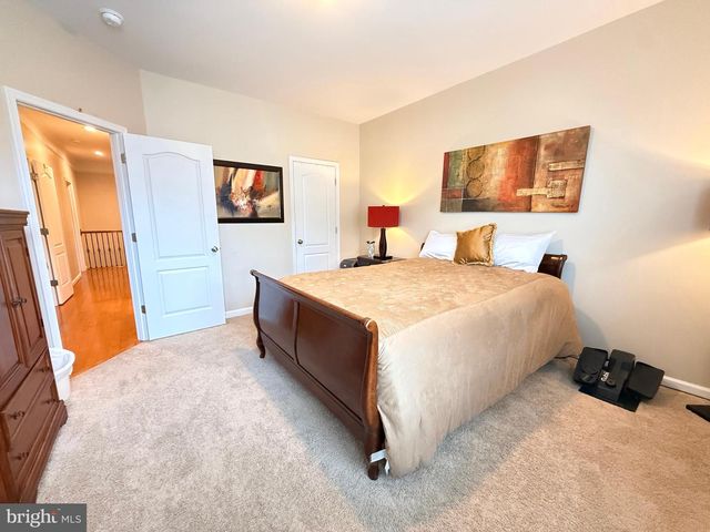 24619 GREYSTEEL SQ, Aldie, VA 20105