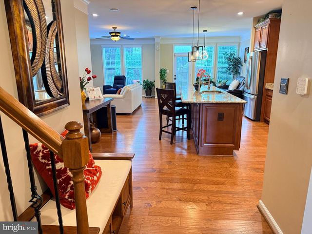 24619 GREYSTEEL SQ, Aldie, VA 20105