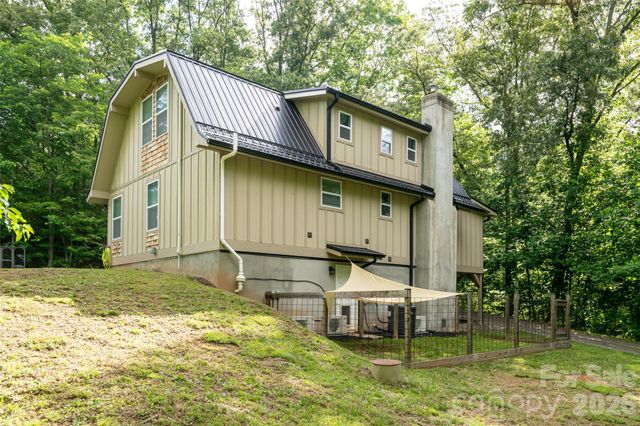 34 Wintercrest Drive, Candler, NC 28715