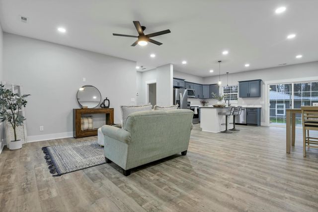18 Sinalda Avenue SE, Newark, OH 43055