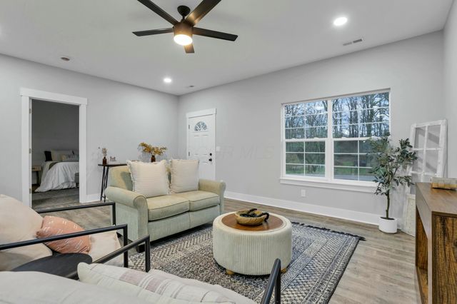 18 Sinalda Avenue SE, Newark, OH 43055