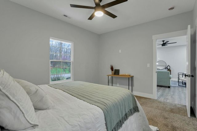 18 Sinalda Avenue SE, Newark, OH 43055