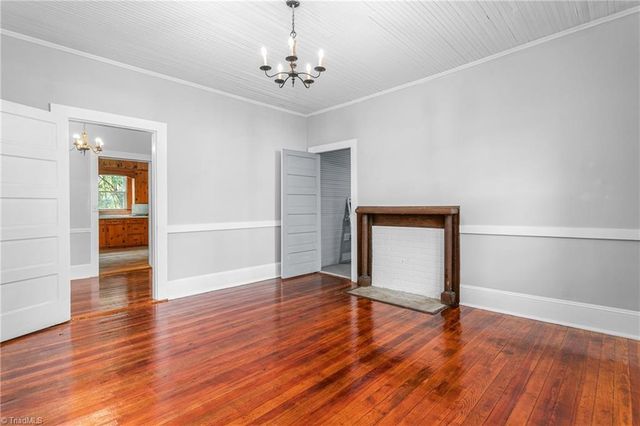 429 N Asheboro Street, Liberty, NC 27298