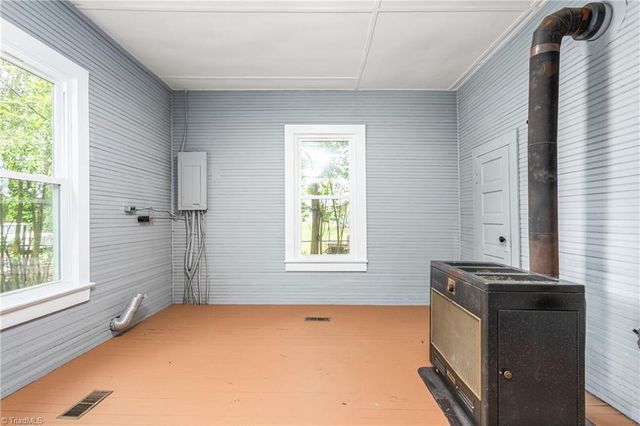 429 N Asheboro Street, Liberty, NC 27298