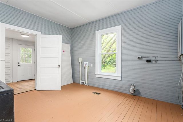 429 N Asheboro Street, Liberty, NC 27298