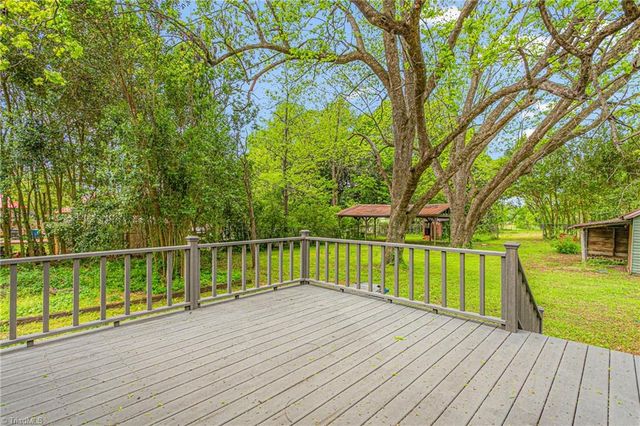 429 N Asheboro Street, Liberty, NC 27298