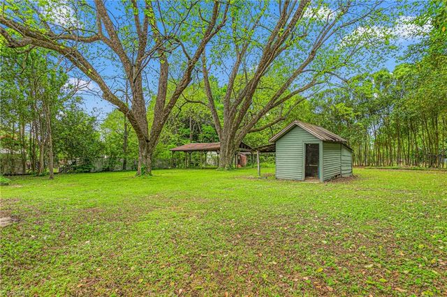 429 N Asheboro Street, Liberty, NC 27298