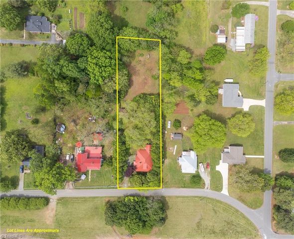 429 N Asheboro Street, Liberty, NC 27298