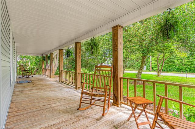 429 N Asheboro Street, Liberty, NC 27298