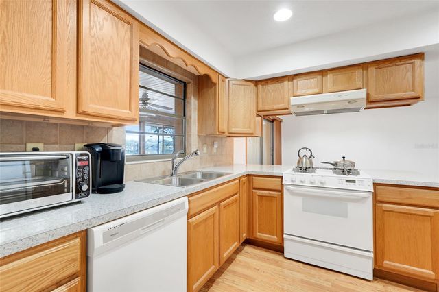 940 JOHNSON DRIVE, Clermont, FL 34711